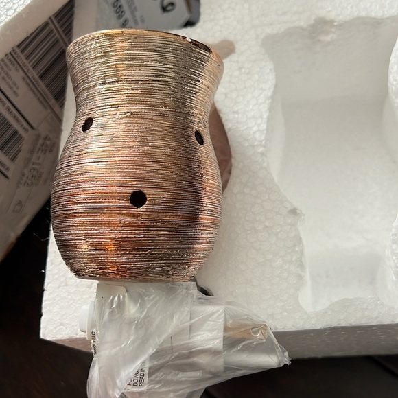 Joy Mangano metallic brushed mini warmer NIB - Picture 3 of 8